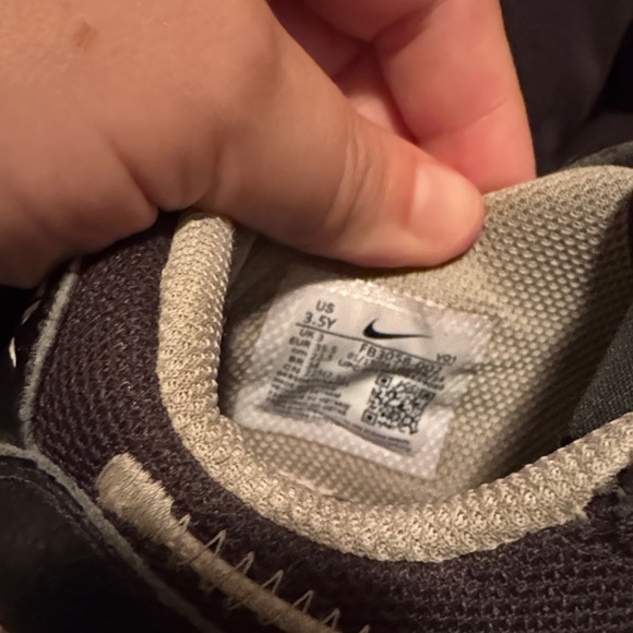 Nike Kids' Grade School Air Max Excee II Shoes - Picture 7 of 7